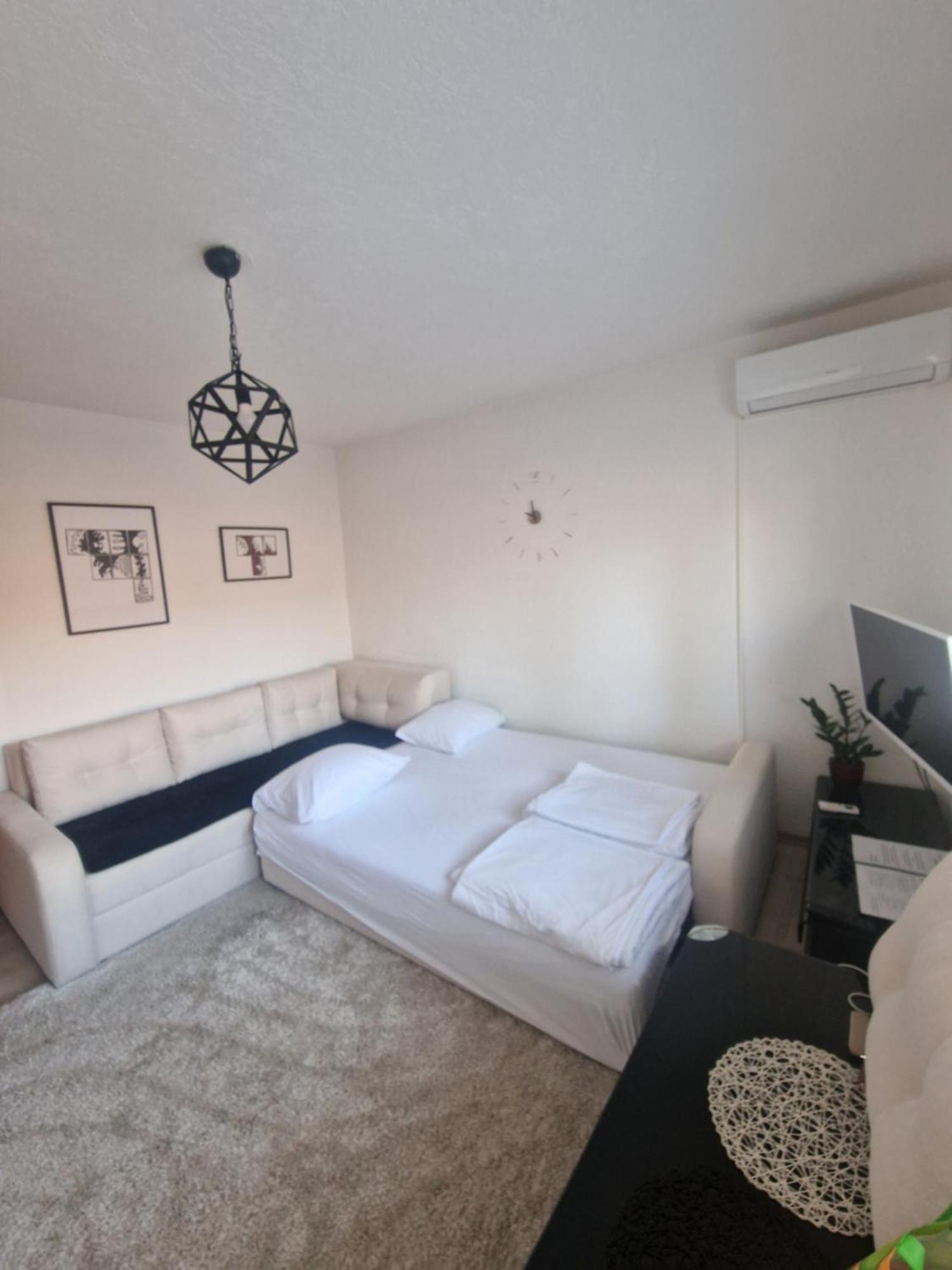 Apartments Natural And Bungalows 2 사라예보 객실 사진